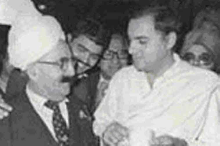 Hakim Ji with Ex.Prime Minister Rajiv Gandhi Hakim Ji with Prime Minister Rajiv Gandhi